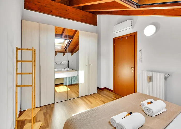 La Mansarda Di Cloe - Affitti Brevi Italia Lejlighed Milano