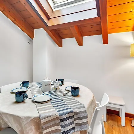 Apartamento La Mansarda Di Cloe - Affitti Brevi Italia *