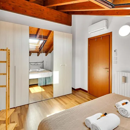 La Mansarda Di Cloe - Affitti Brevi Italia Apartamento Milán